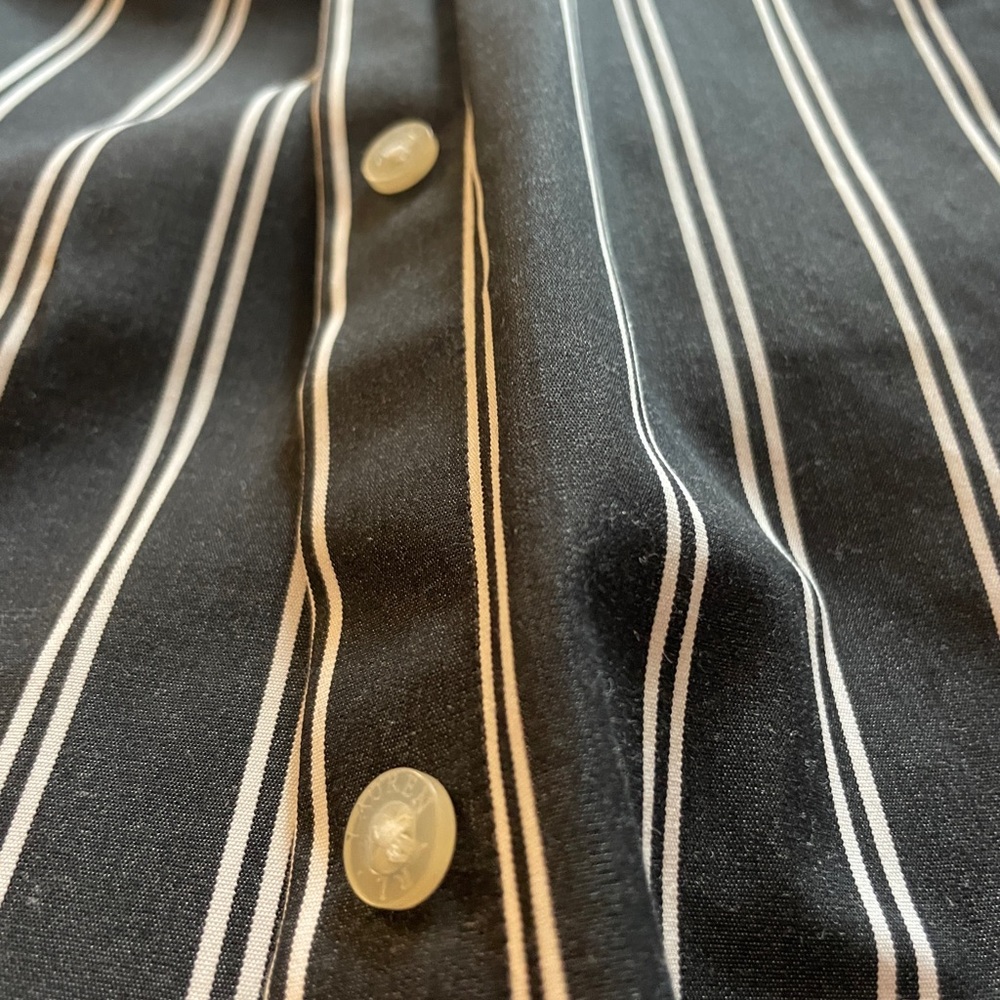 Like New, Lauren Ralph Lauren 100% Cotton Short Sleeve Button Down - Picture 2 of 5